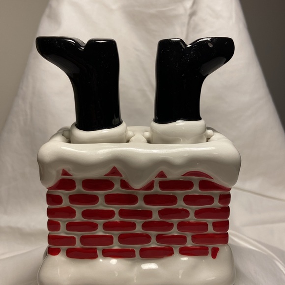 Department 56 Santa Boots Salt & Pepper in Chimney Shaker Set - Picture 10 of 10